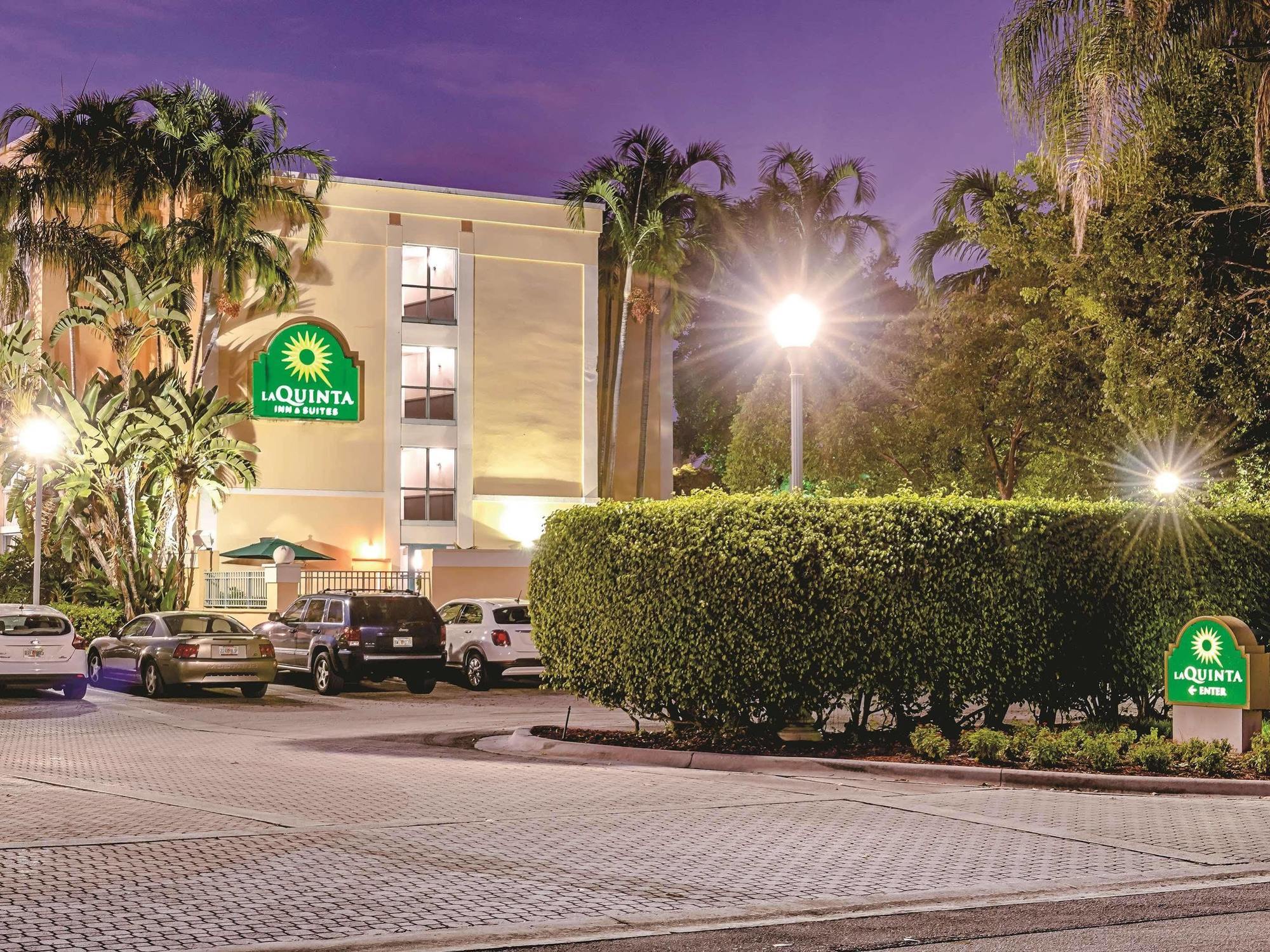 La Quinta By Wyndham Plantation At Sw 6Th St Hotel Exterior photo